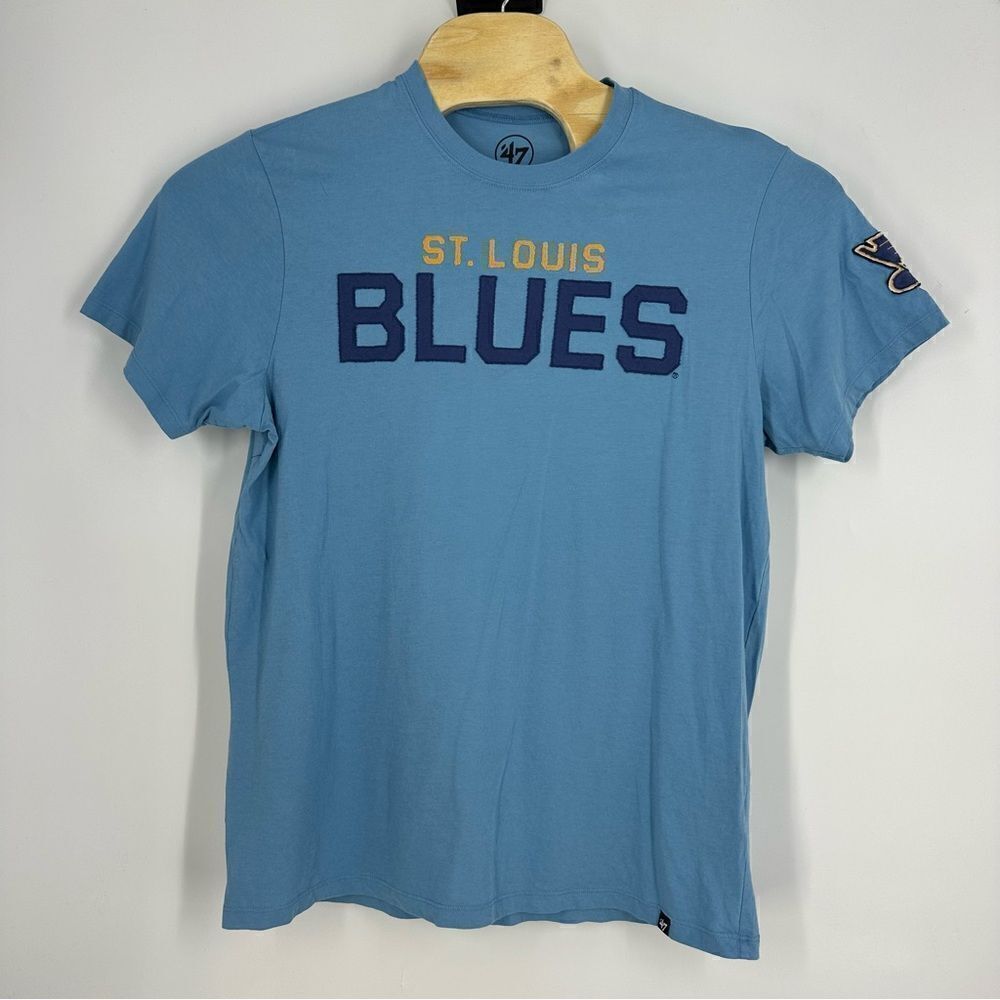 ST. LOUIS BLUES Hockey Light Blue Appliqué Logo Short Sleeve T-Shirt Sz L